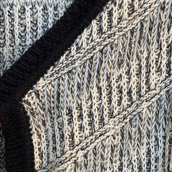 Beautiful black and white knit cardigan - Picture 4 of 4